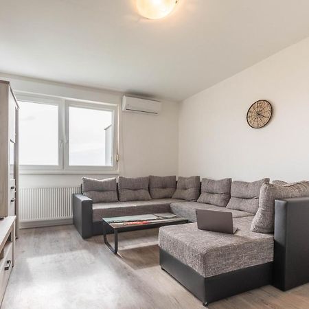 Cosy Apartment Hugo Osijek Exteriér fotografie